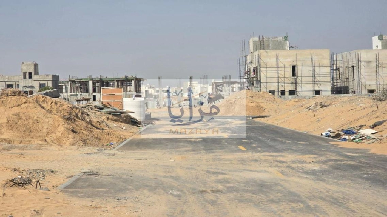 6 townhouse plots for sale, registration fees incl