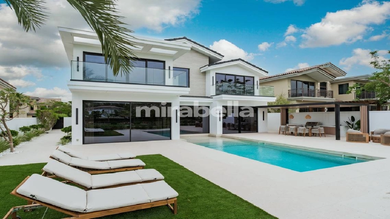 Turnkey Family Home | Large Garden Image# 1