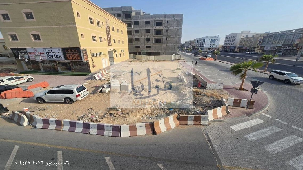 Corner commercial plot on Sheikh Ammar Street, per