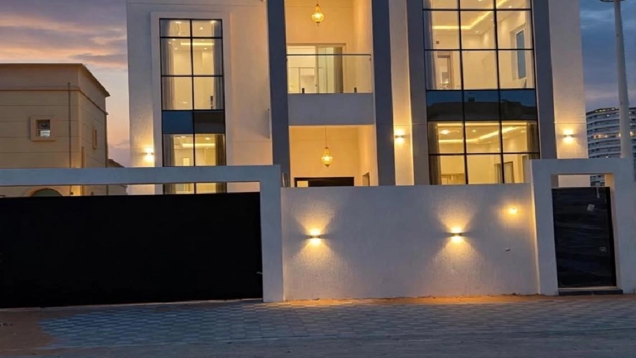 Modern Villa for Sale in Al Yasmeen Pictures
